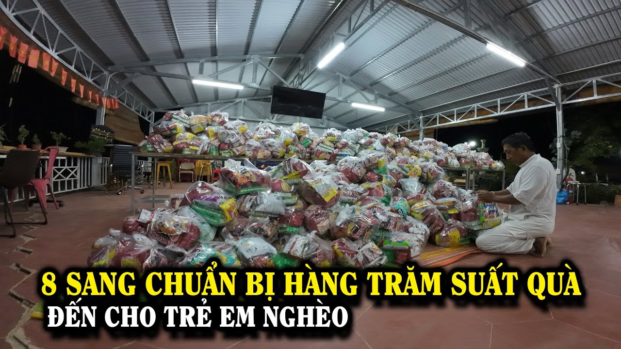 8 SANG CHUẨN BỊ HÀNG TRĂM  SUẤT QUÀ ĐẾN CHO TRẺ EM NGHÈO