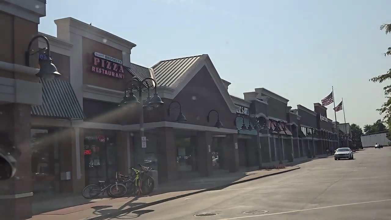 Driving Around Commack, New York - What a Beautiful Place