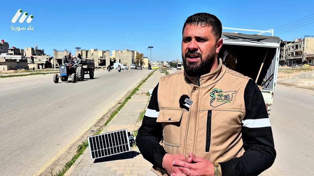 جمعية إنجي الخيرية تنفذ مشروع لتركيب أعمدة إنارة في شارع القاهرة الذي يفصل بين الخالدية والبياضة