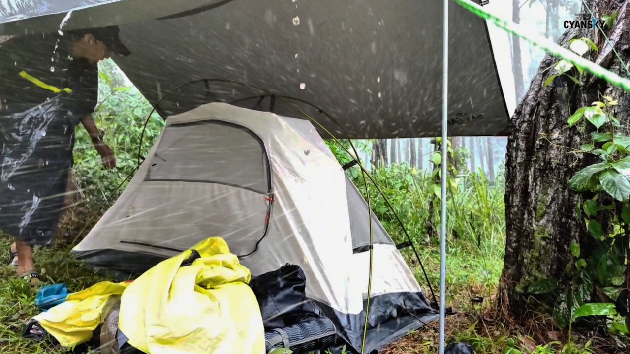 🏕 very long heavy rain in camping with thunderstorm ⛈️ a bad weather