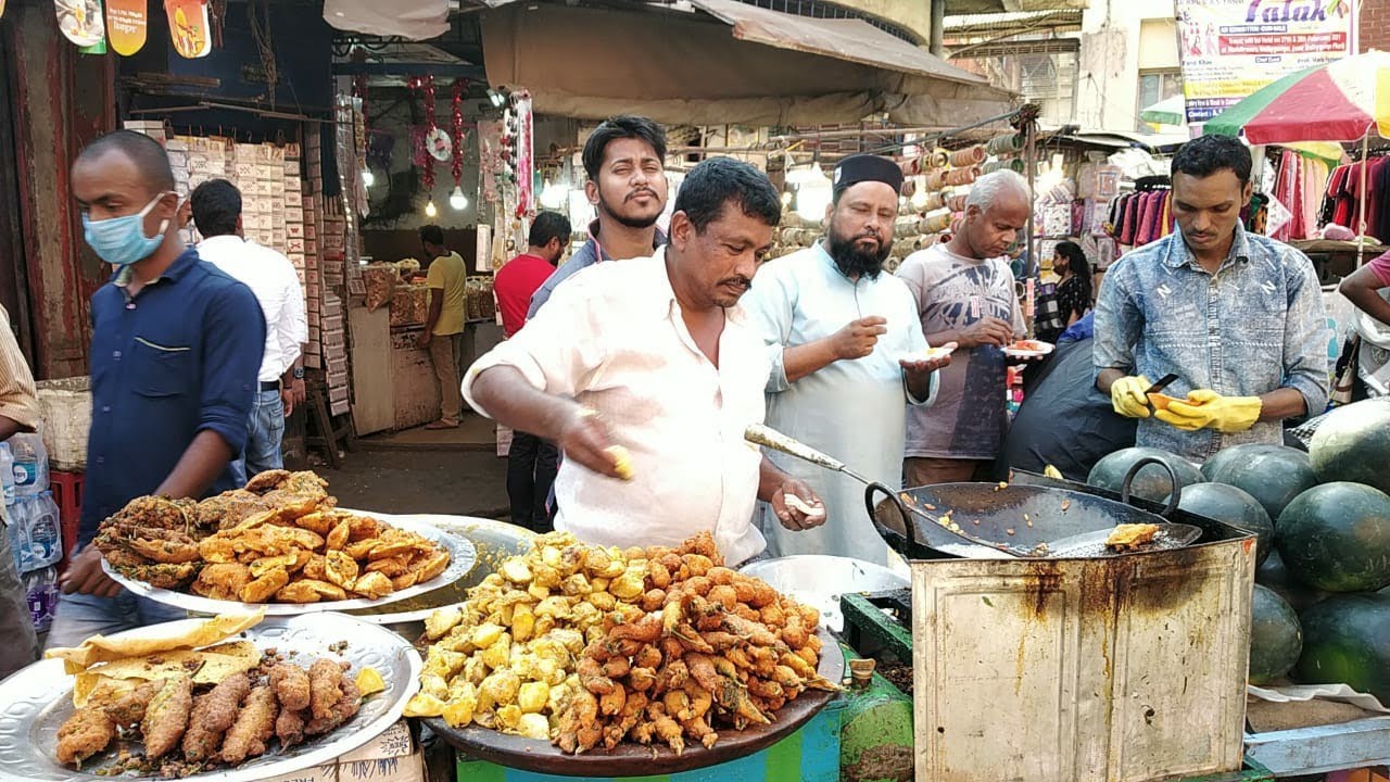 Kolkata Spicy street food ! Best indian Street food ! Veg food Blogs