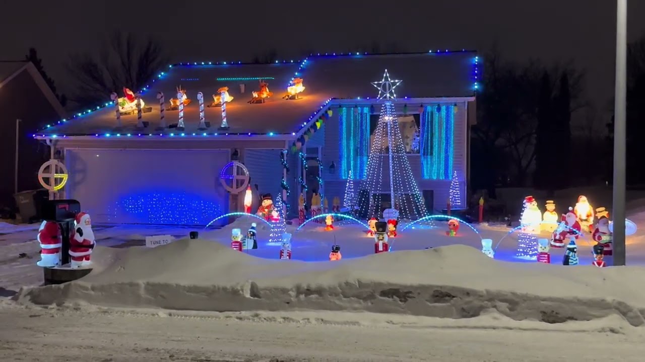 2025 Gabbard Family Lights - Home Alone Medley 