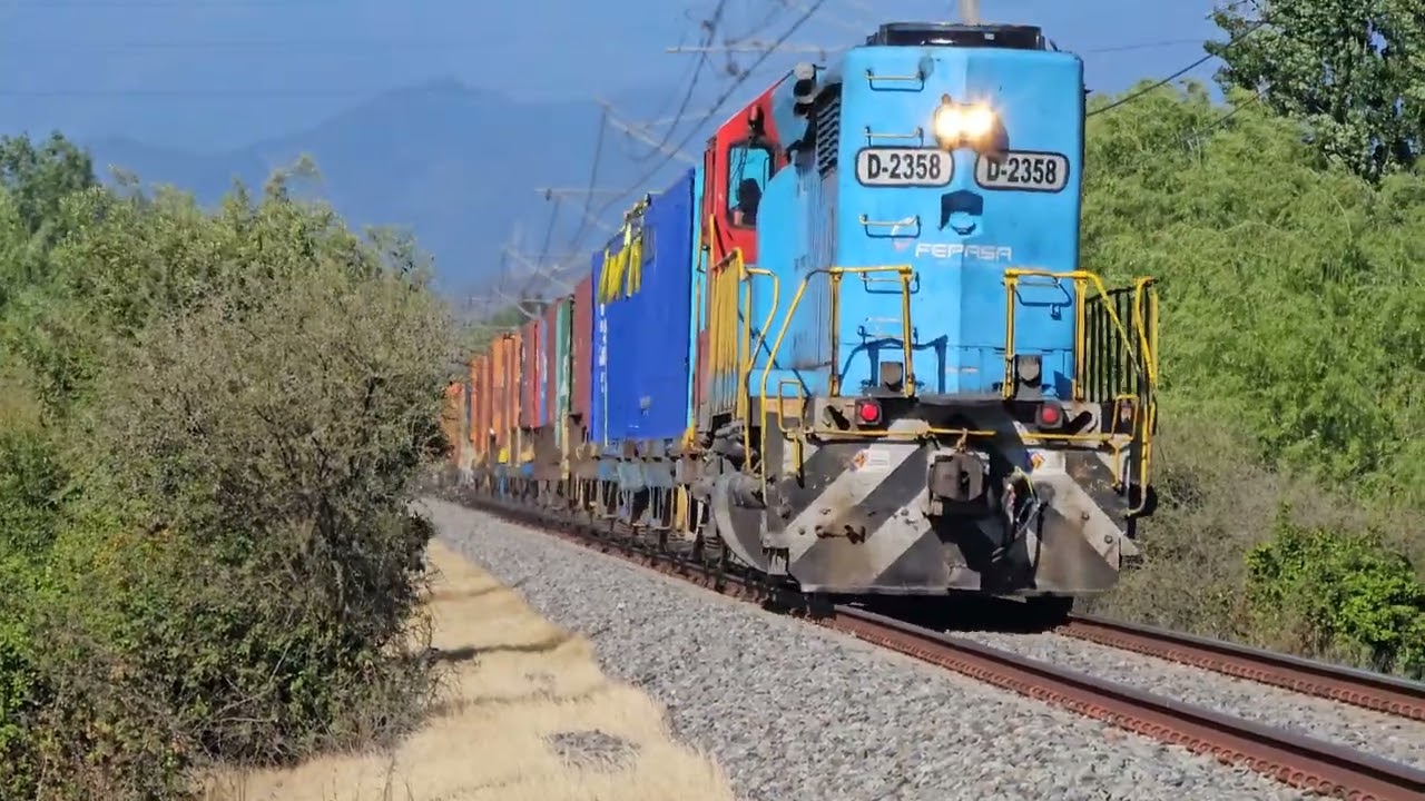 TREN X9 CORRIENDO POR LOS CAMPOS DE MONTERILLA 