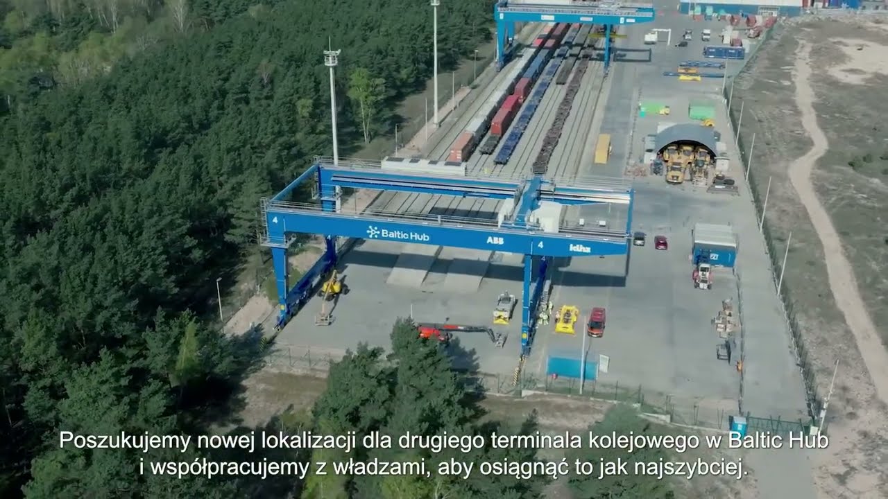 Baltic Hub dodaje czwartą suwnicę RMG do operacji kolejowych