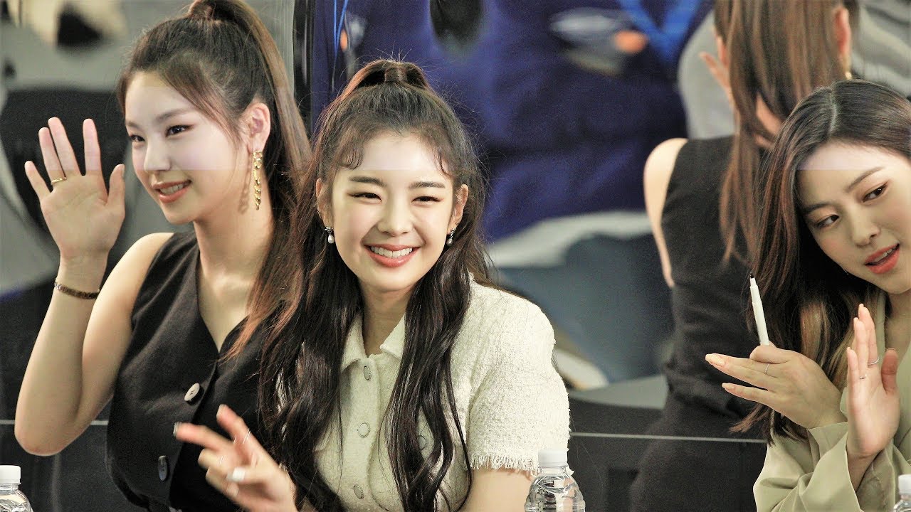 190502 ITZY (있지) 팬싸 - M.A.C x ITZY Meet Up Event