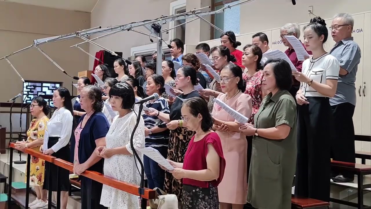 DÂNG LÊN BÀN THÁNH - Viết Chung I Ca đoàn Thánh Gia I GX Đa Minh - Ba Chuông (Lyrics)