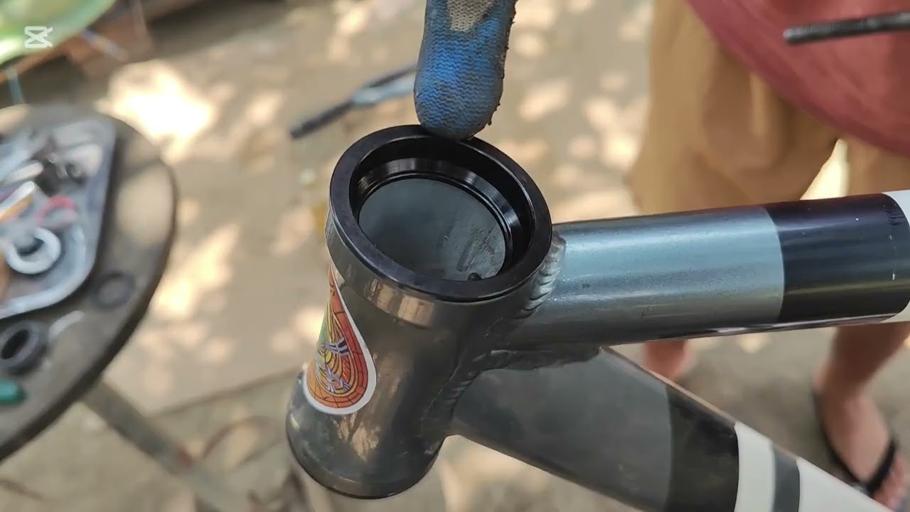 Fixed bike bearing headset installation