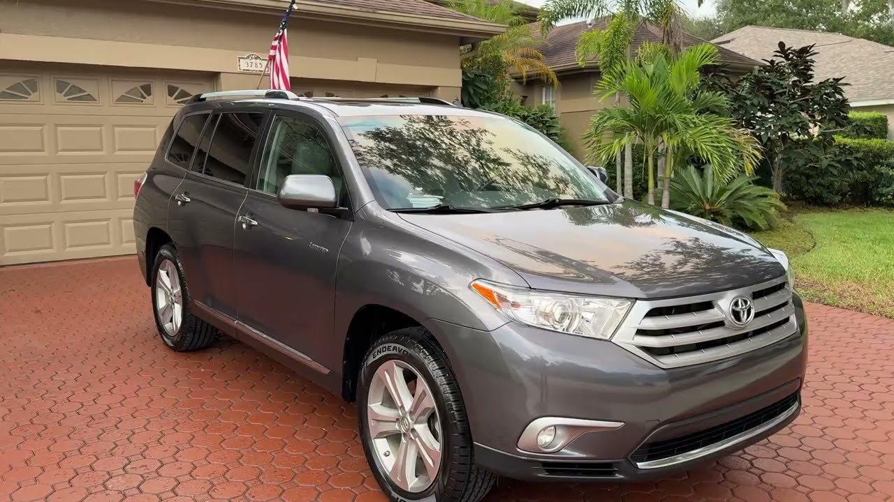 TOYOTA HIGHLANDER LIMITED 2013 г., навигация, Bluetooth, камера заднего вида, 3-й ряд, кожаный са...