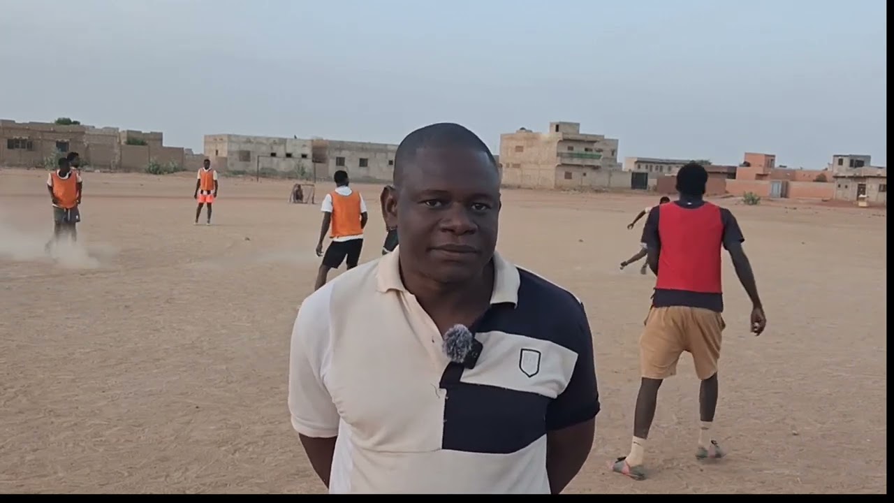 Mini championnat Infos en visite chez Fc BLACK STAR derrière le camp militaire à Sévaré 