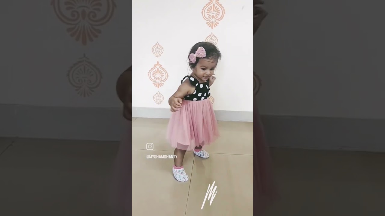 My 1st steps #girl #myfirststep #baby #babysteps #papa #mummy #cute #princess #saathiya #doll #mysha