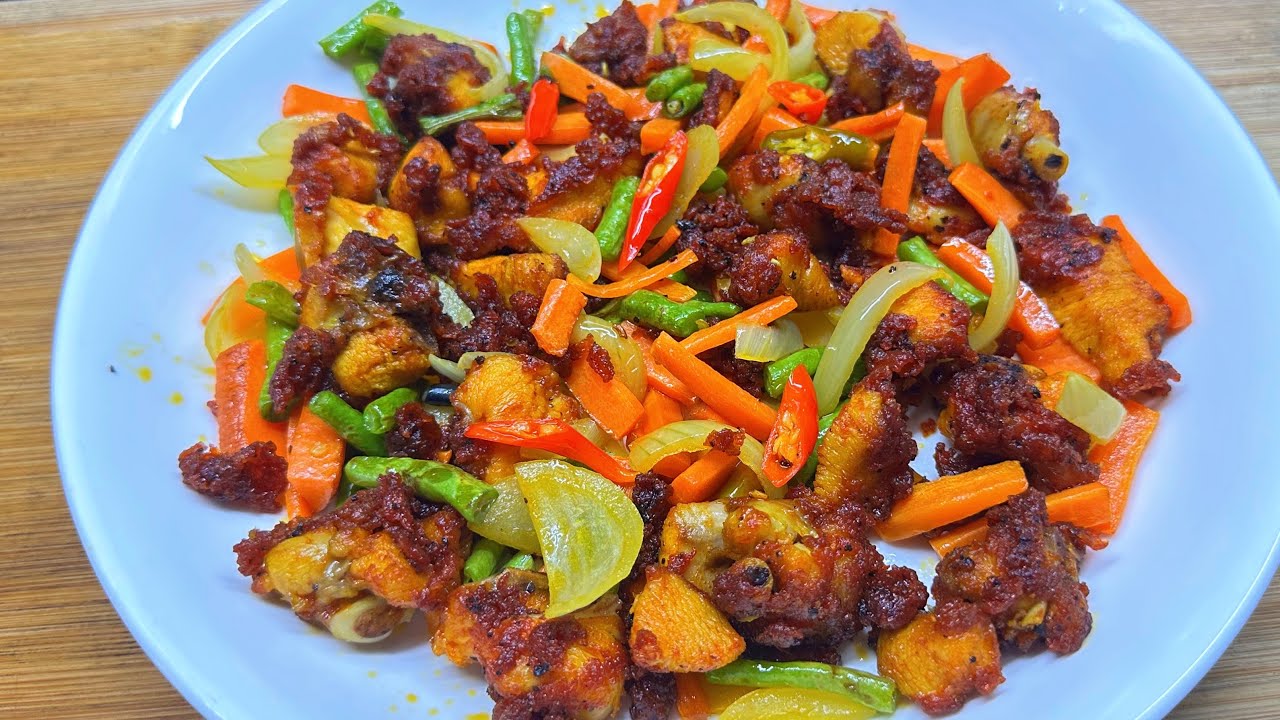 Ayam Goreng Kunyit Basah Basah | Ada Satu Bahan Rahsia Penyedap Ayam Goreng Ni🤨
