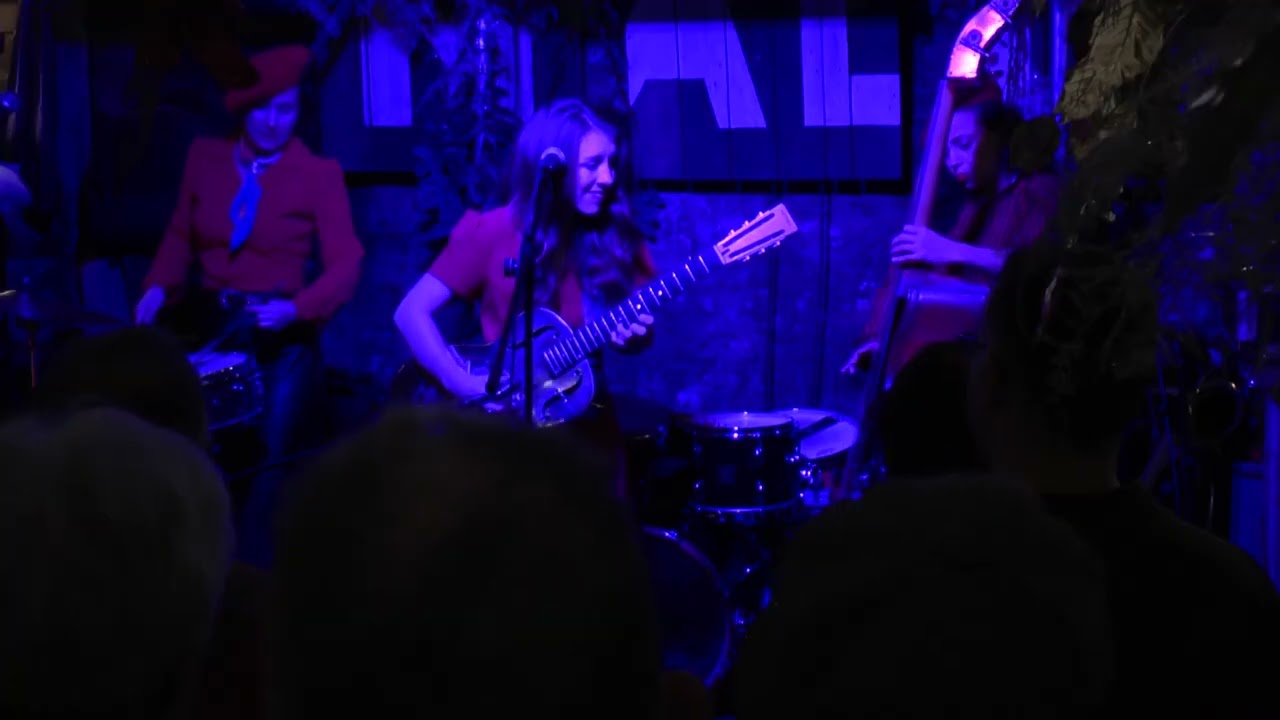 Elsie Franklin & The Rockettes@Malted Shake Xmas Special