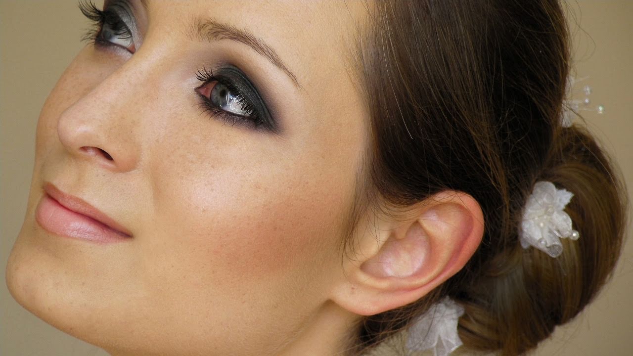 Kim Kardashian Wedding Makeup Look + Giveaway (closed)
