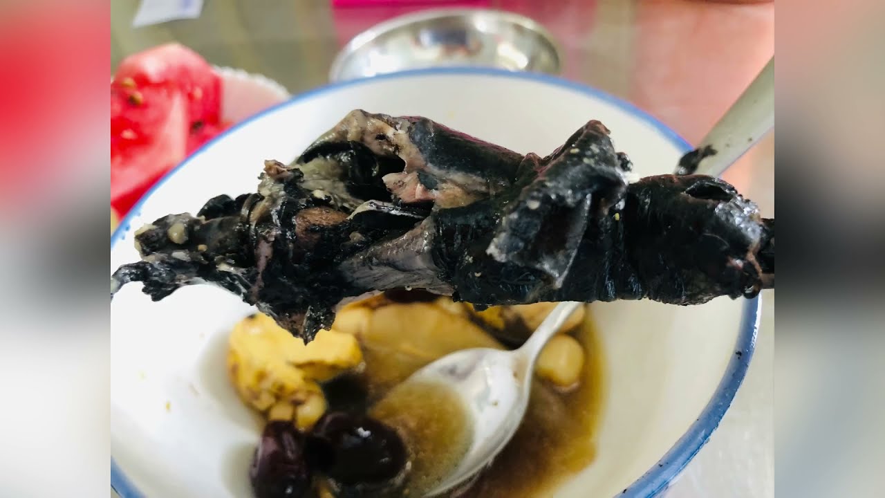 Ăn gà indo mặt quỷ cemani thử ra sao