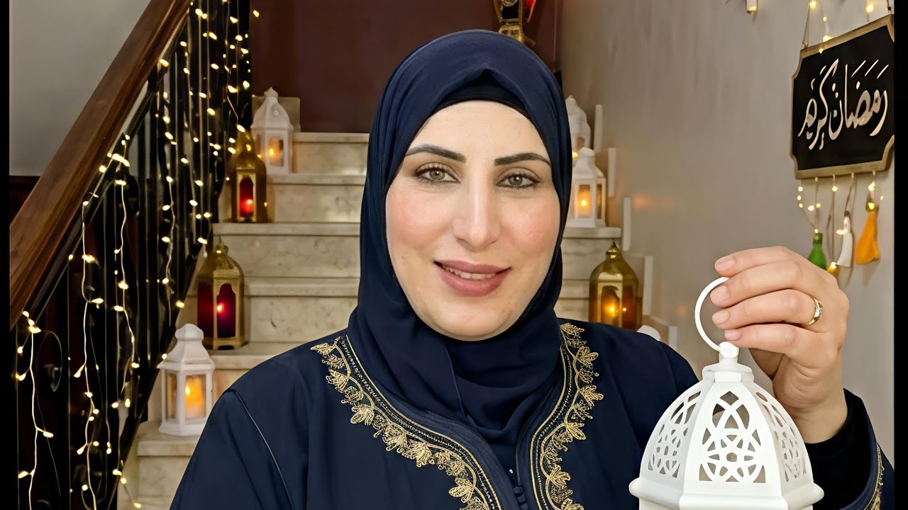ليست الصداقه البقاء مع الصديق وقتا أطول الصداقة هي أن تبقي علي العهد حتى وإن طالت المسافات أو قصرت👍