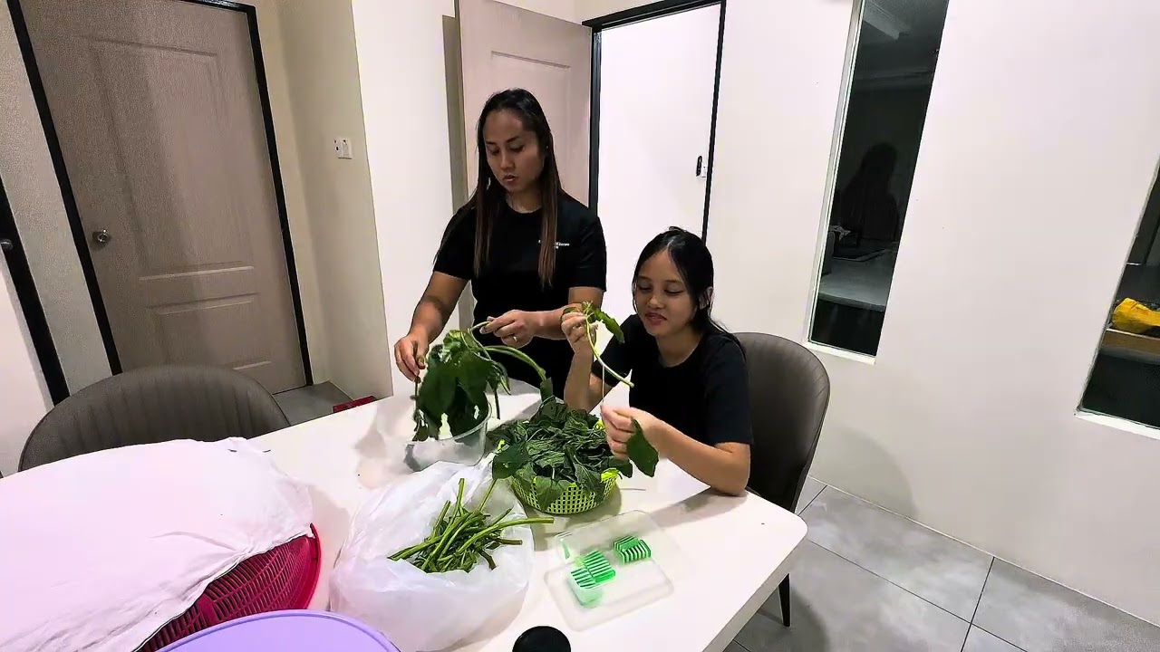 DEDO MAKIN RAJIN/MUMOI DAH PANDAI SEDIAKAN BARANG SEKOLAH SENDIRI