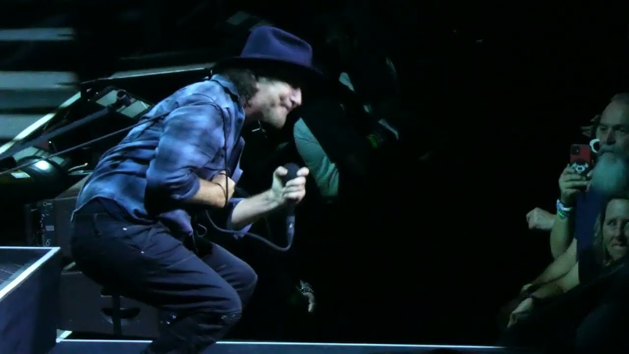Pearl Jam - Outta My Mind - Las Vegas (May 18, 2024)