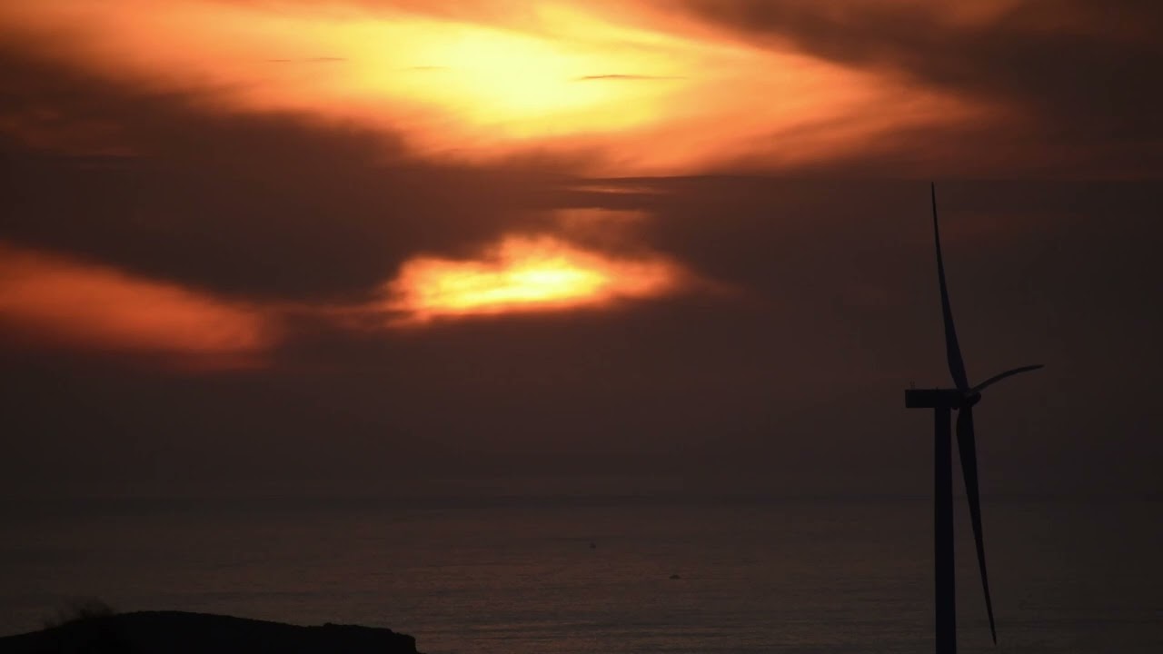 Puesta de sol desde las inmediaciones del Santurario de la Vírgen del Faro