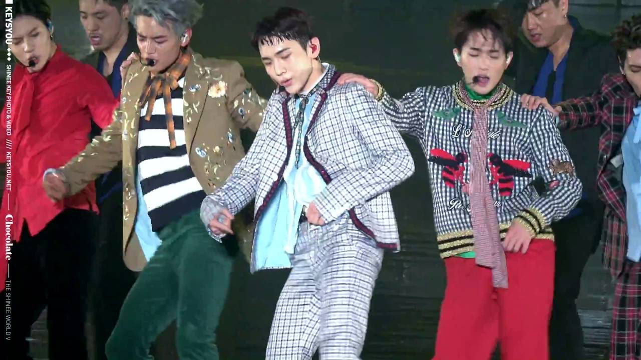 The SHINee World V 초콜렛 기범 직캠 chocolate KEY focus.