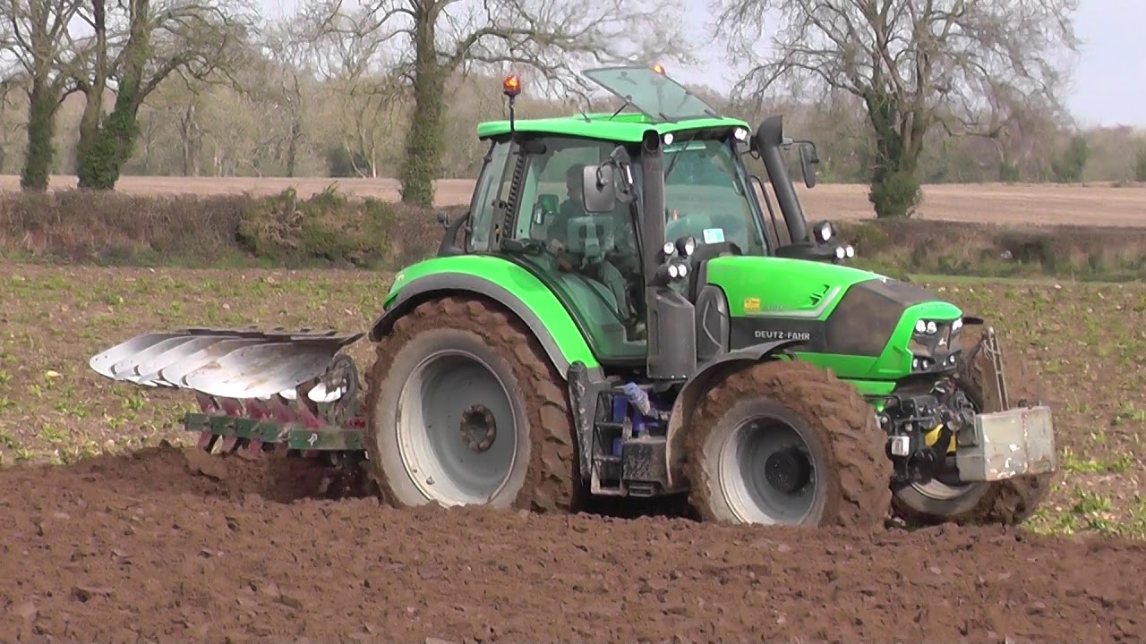 Ploughing with Deutz Fahr & Kverneland