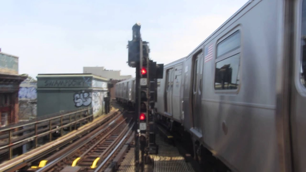 R160 (M) Shuttle Train At Myrtle Avenue - Broadway