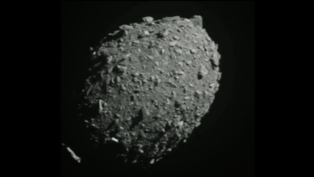 Bam! NASA's DART spacecraft slams into 'moonlet' in asteroid system
