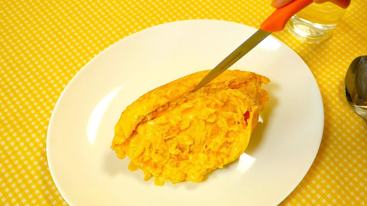 Creamy Omelette Rice Recipe とろとろオムライス