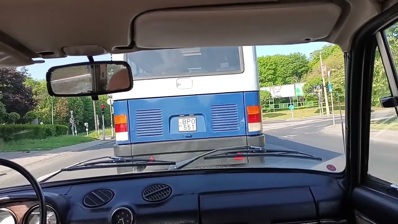 Ikarus 435 és Lada 2103 |Átmozgató