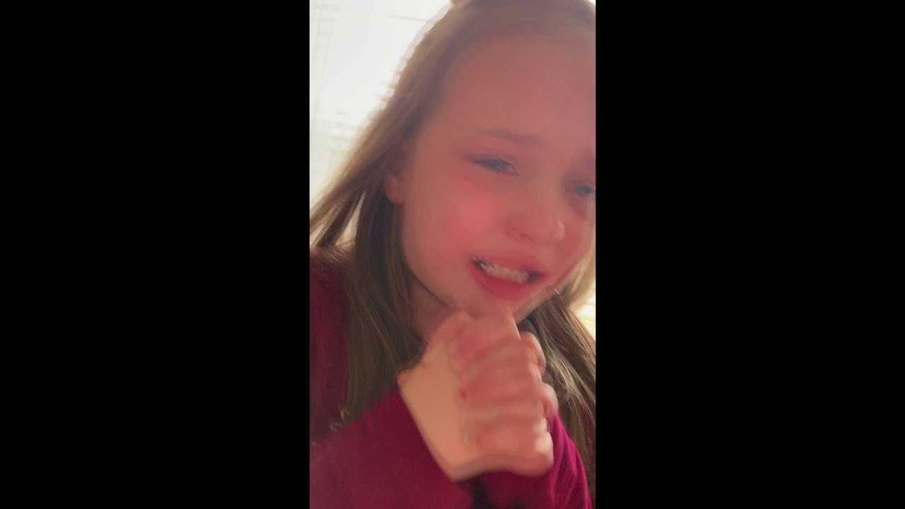 6-Year-Old Finds Out She Will be a Big Sister || ViralHog