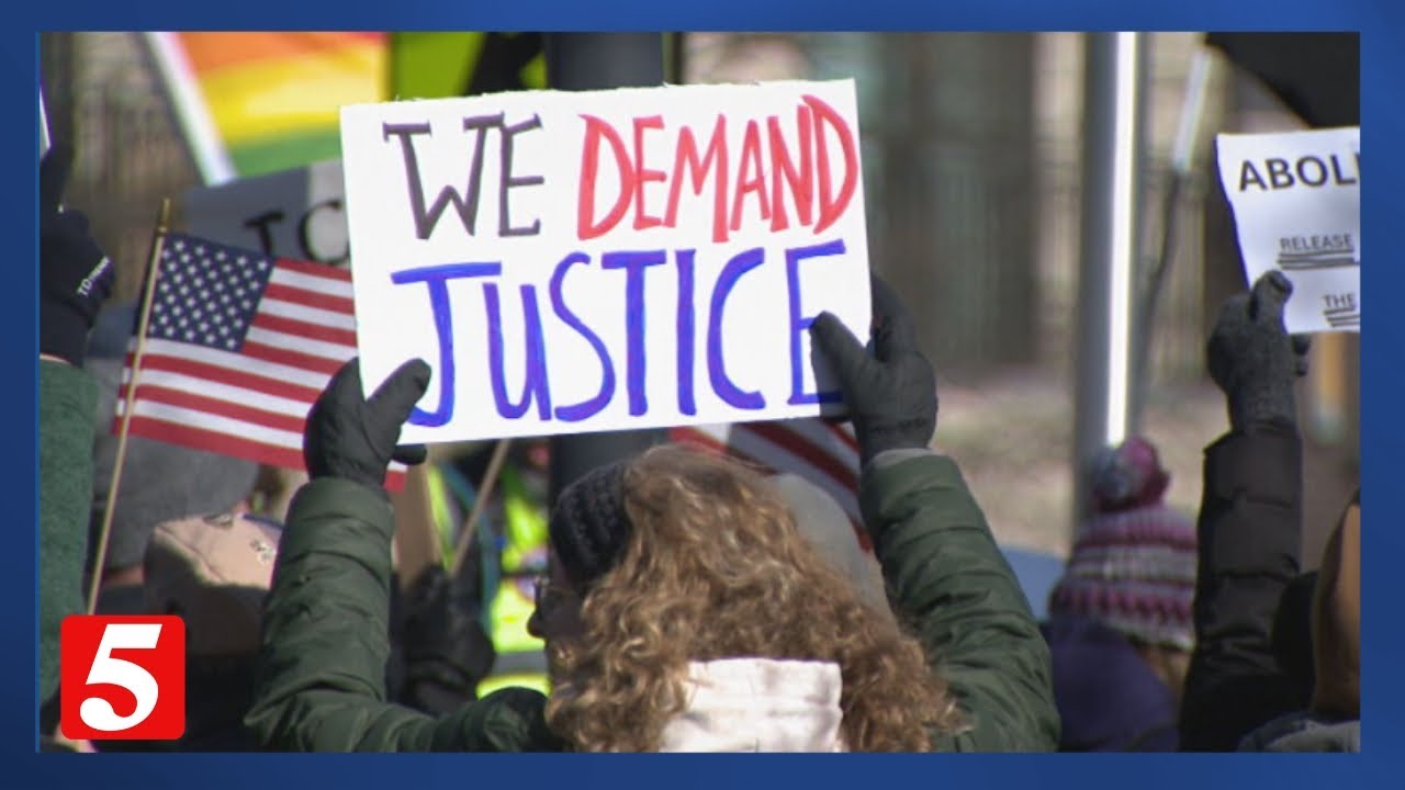 Nashville neighbors hold rally to ‘abolish ICE’ after Minnesota shooting death