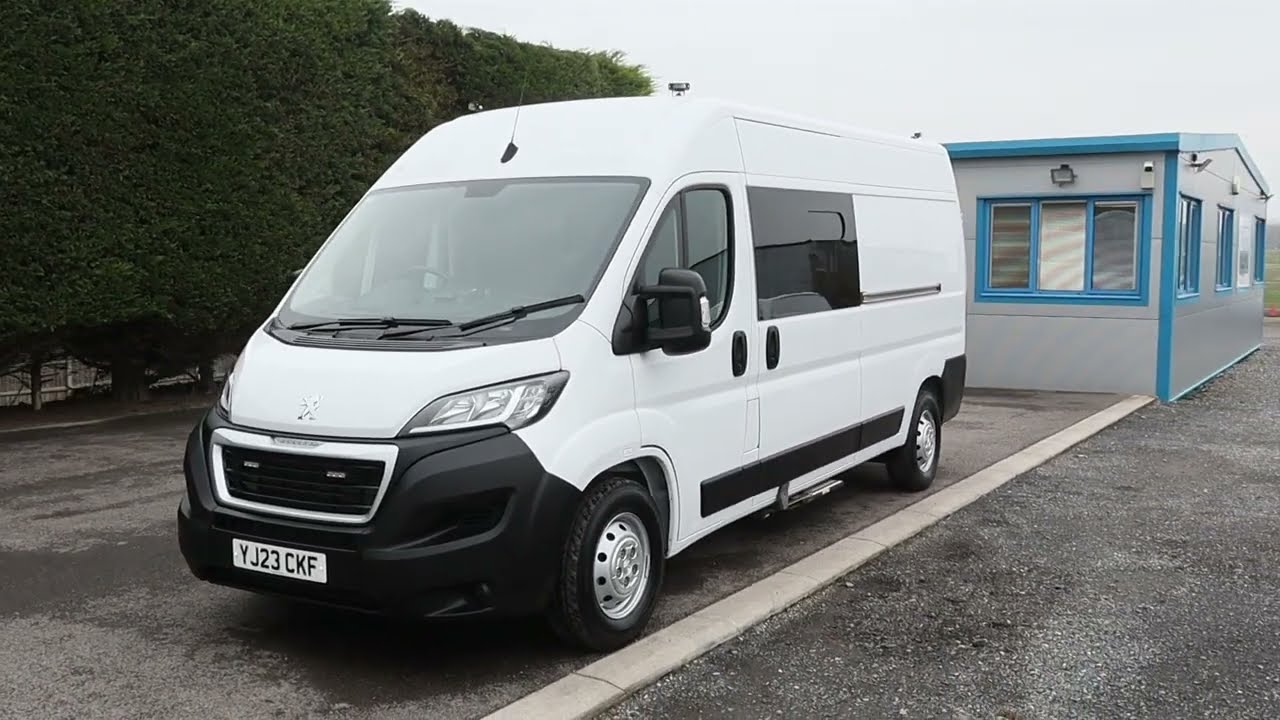 YJ23 CKF 2023 (23) Peugeot Boxer 335 Professional 2.2HDI, 140bhp, L3 H2 LWB 9 Seat Crew Van