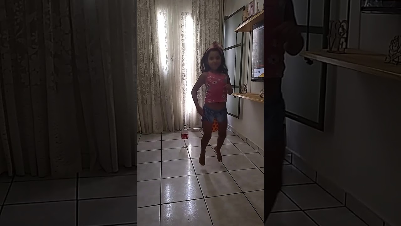 Brincadeira de crian&ccedil;a em casa 🏠🤣💜🤩👏