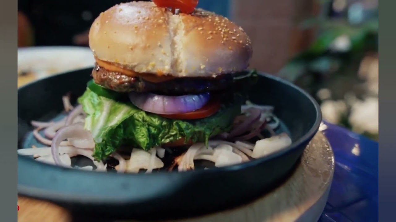 Fast food of Karachi | Lava Burger | Hunger's Den Lava Burger | Fast food of Karachi