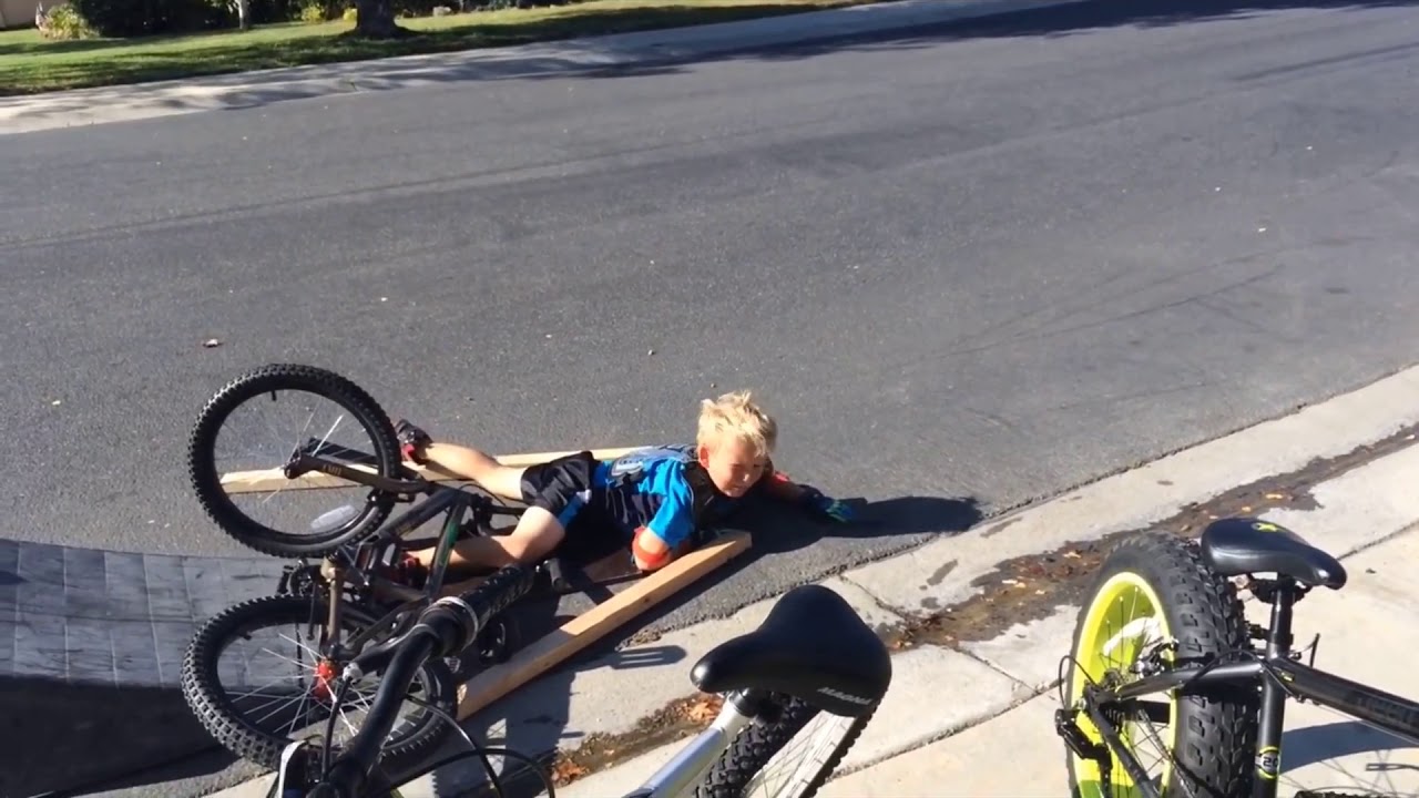 Chatsworth UTTP THDTC Faceplants Off His Bike And Cries