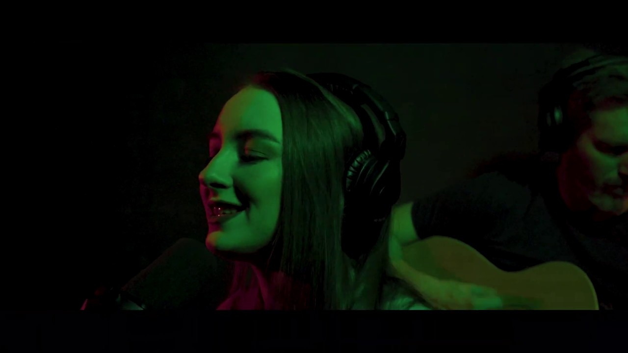 Hera Lainey - Feverish (Live in the Studio)