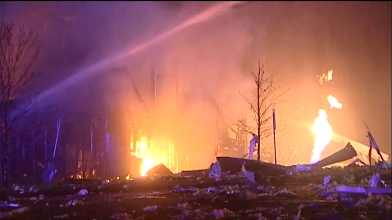 911 calls reporting Waukegan silicone plant explosion released