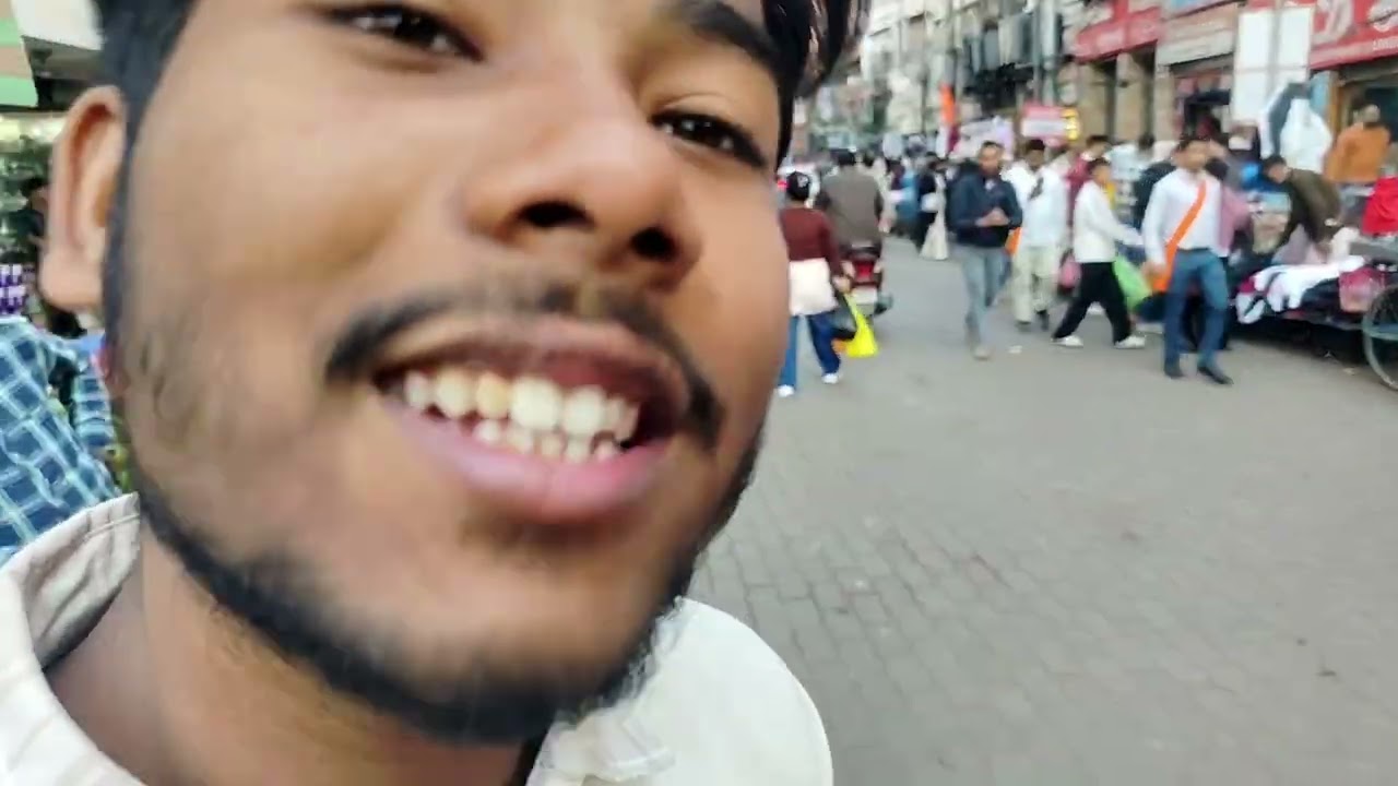 ফুৰিব আহিলোঁ গুৱাহাটীলৈ 