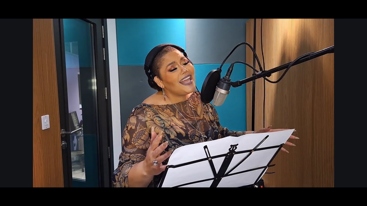 CRAVO E CANELA - BIG BAND  (CINNAMON AND CLOVE)