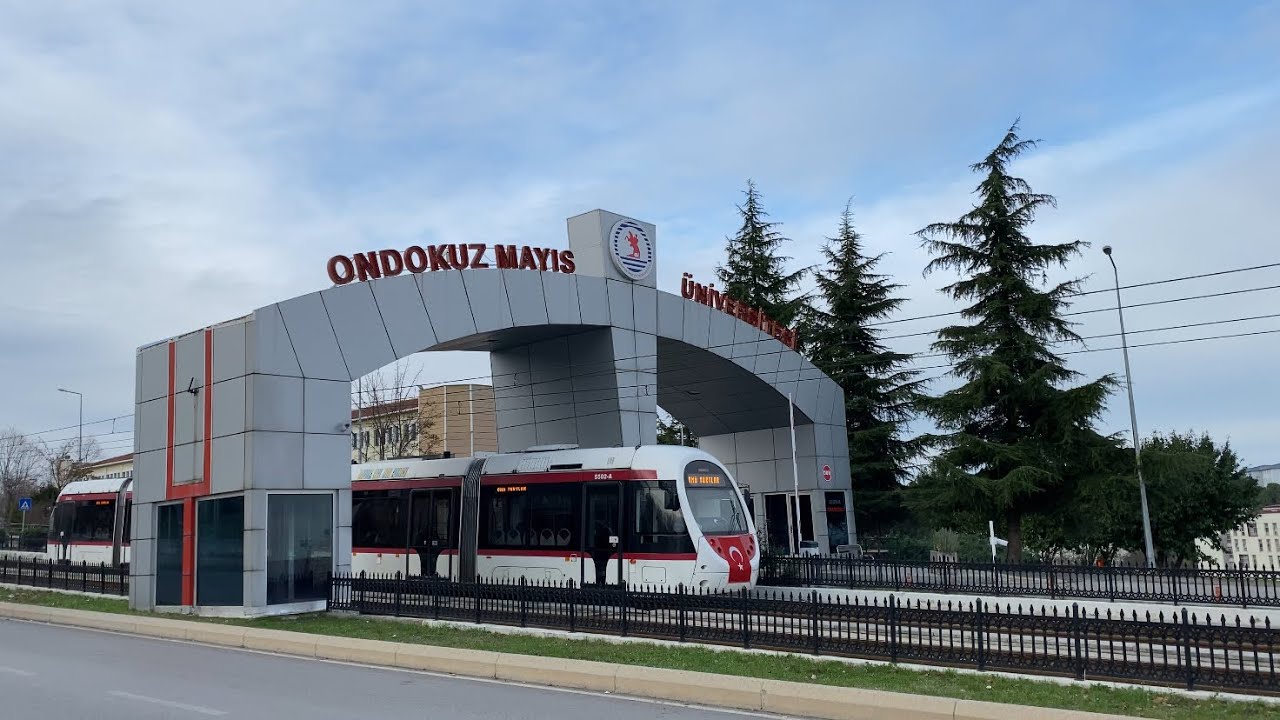 Kasvetli Havada Kampüs