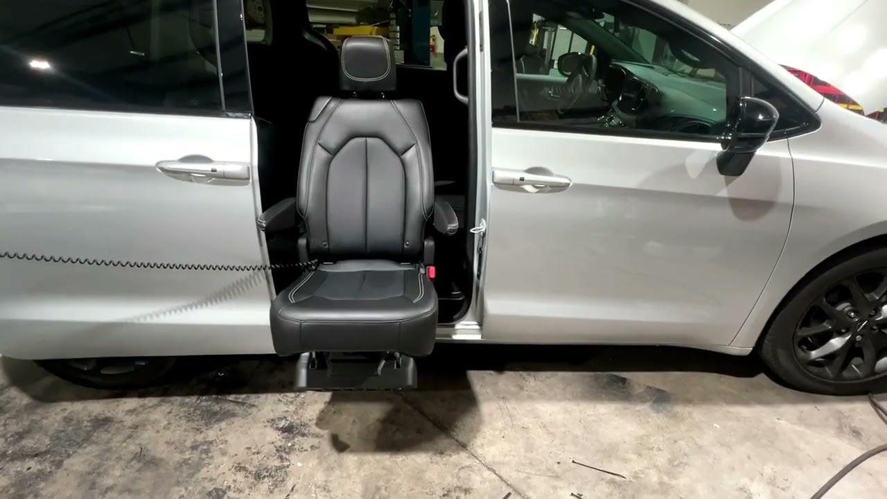 Demonstration - LINK Swivel Seat from Adapt Solutions
