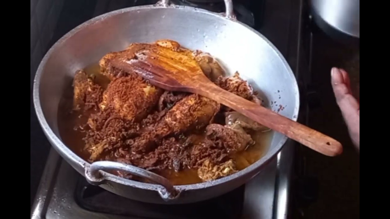 Making tasty 🐓 curry!!