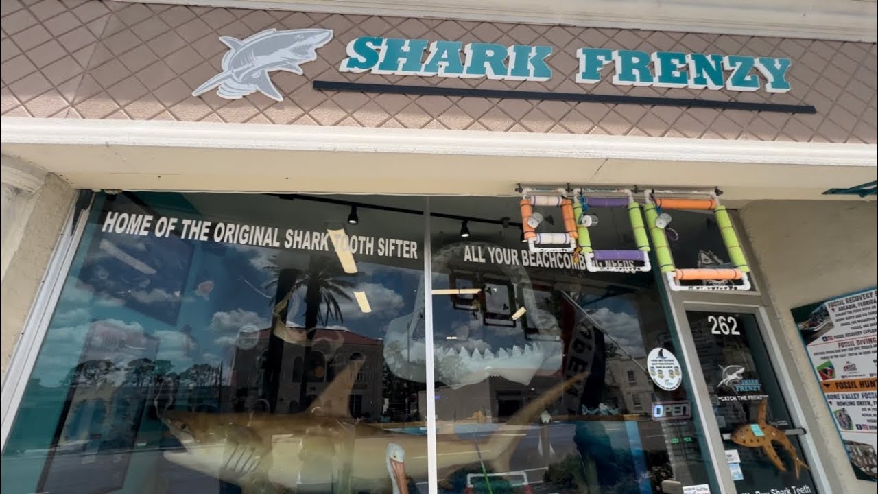 Venice Florida Shopping, Shark Frenzy, Fossil Frenzy, Megalodon Shark Teeth, Sharky&rsquo;s on the Pier