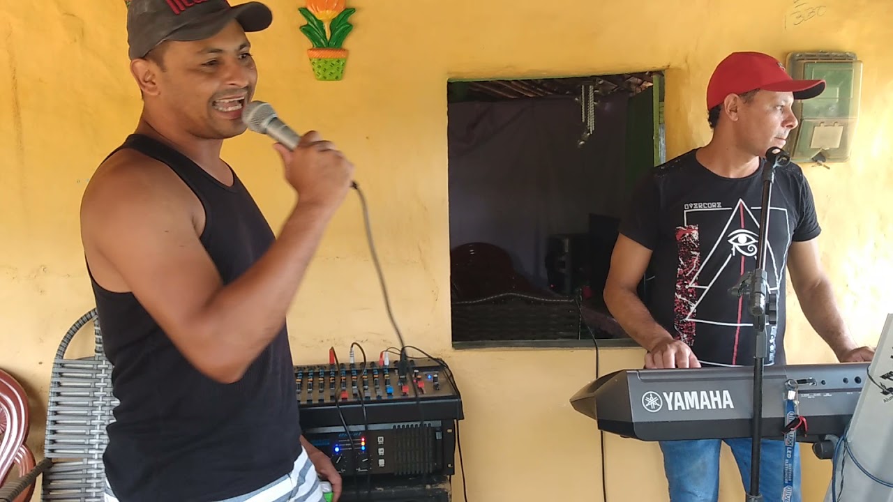Marcos e Edivan s&oacute; brega (m&uacute;sica Edivan Araujo)