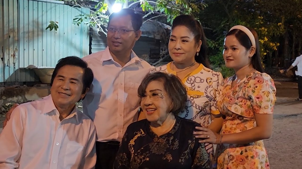 NSND LỆ THỦY, THANH TUẤN, HOÀI THANH, CHÍ TÂM VÀ NHIỀU NS TỚI MỪNG SINH NHẬT NSƯT PHƯỢNG HẰNG 