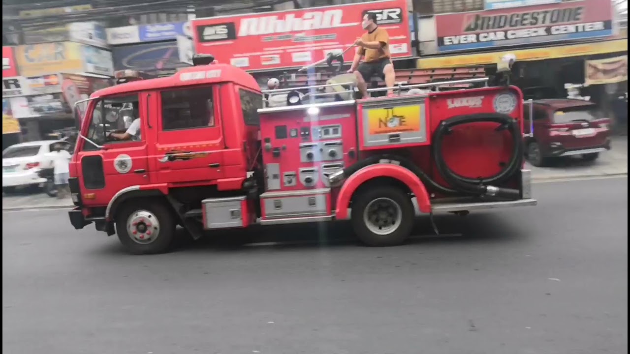 Responding Fire Trucks @ Banawe Ave. Quezon City