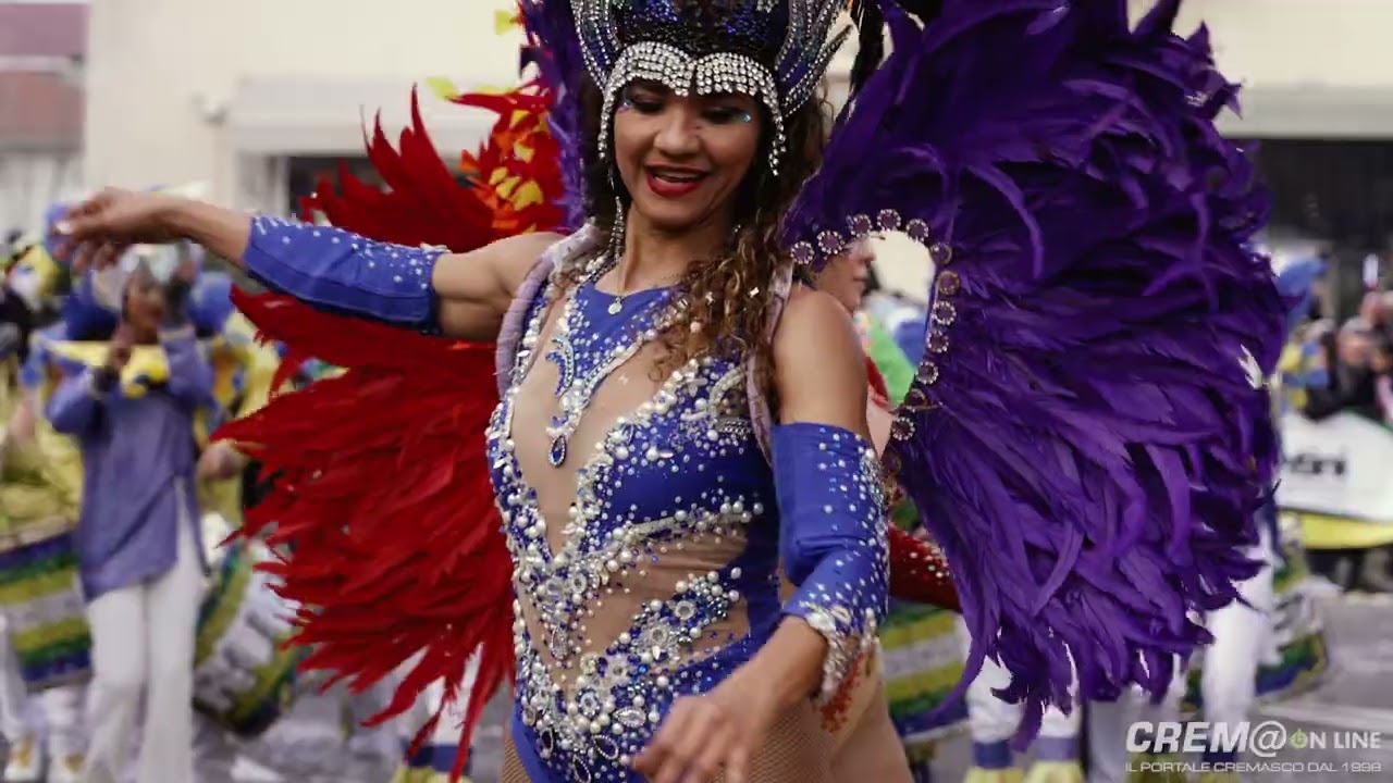 Cremaonline: Allegria, colori e balli per la prima sfilata del Carnevale cremasco