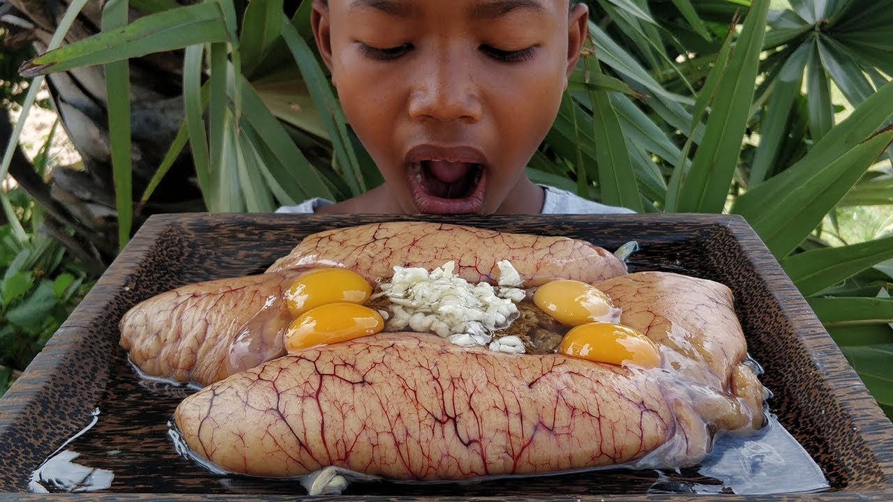 Yummy Cooking Fish Eggs with Duck Eggs / Fish Egg Cooking