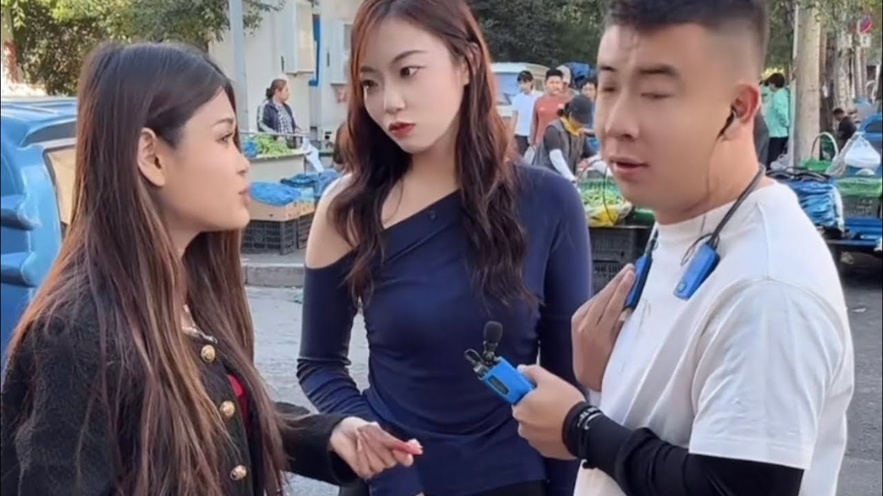 元帅户外搞笑与美女们互动