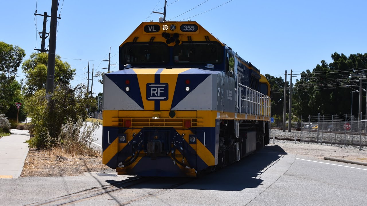 VL355 & FL220 work 4WL3