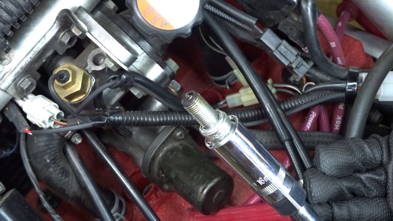 プラグ交換の手順など【Bandit250 GJ77A】